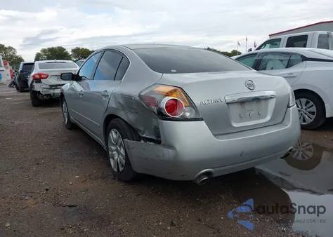 2010 Nissan Altima 2.5 z USA, uszkodzony, nr VIN 1N4AL2AP1AN427670